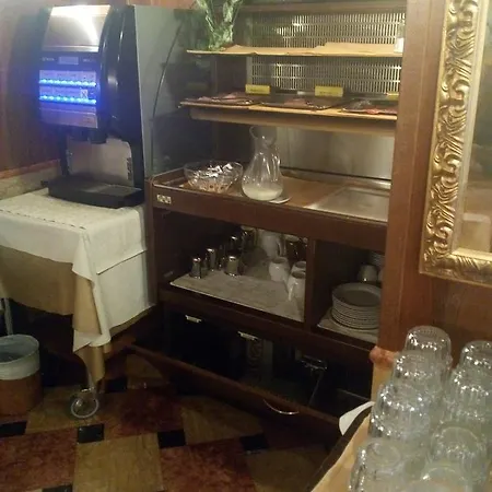 安缇卡帕纳达酒店 3*