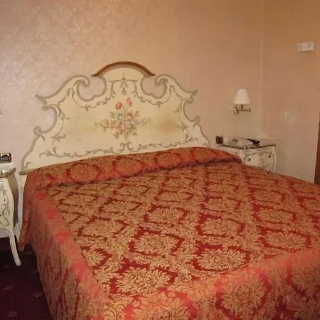 أنتيكو بانادا فندق البندقية